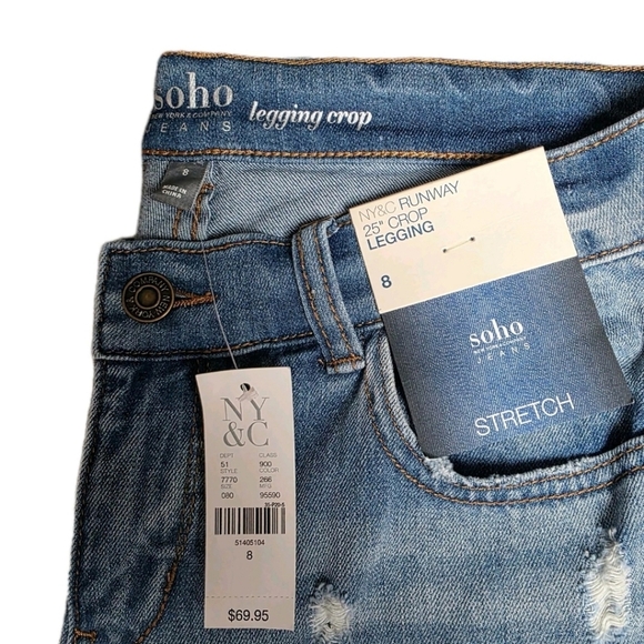 NWT NY&Co SOHO Jeans Runway 25" Distressed Legging Crop - Size 8 - Picture 3 of 7